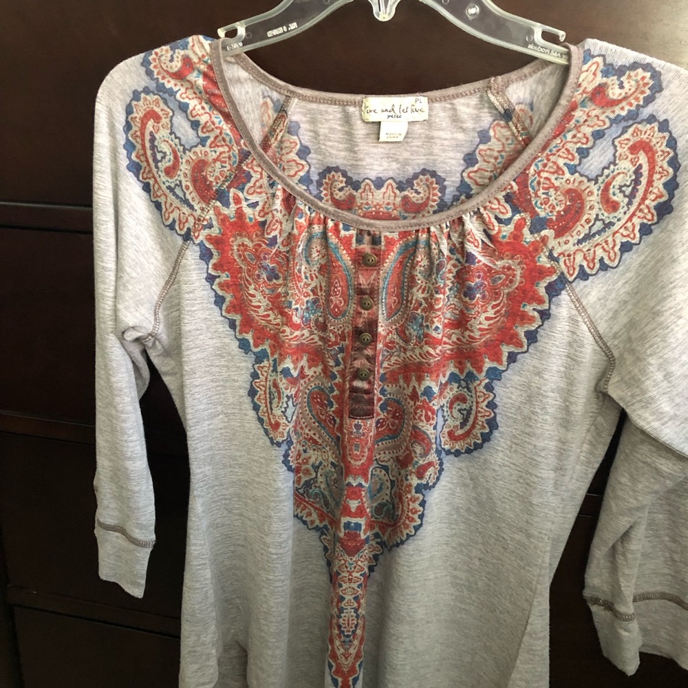 Nice blouse - Picture 5 of 5